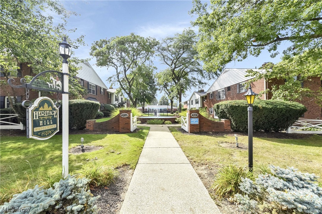 2940 Pease Drive Rocky River OH 44116