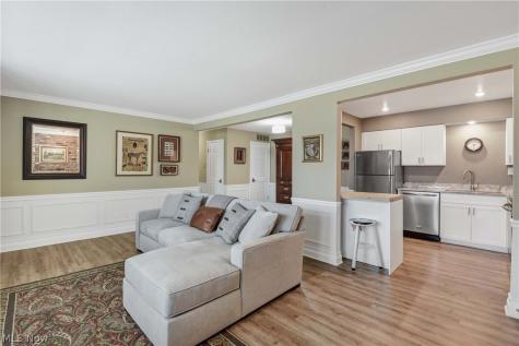 2940 Pease Drive Rocky River OH 44116