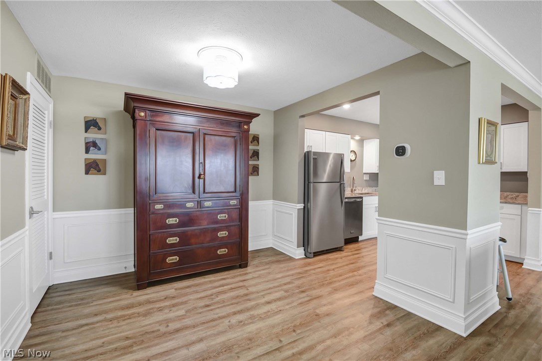 2940 Pease Drive Rocky River OH 44116
