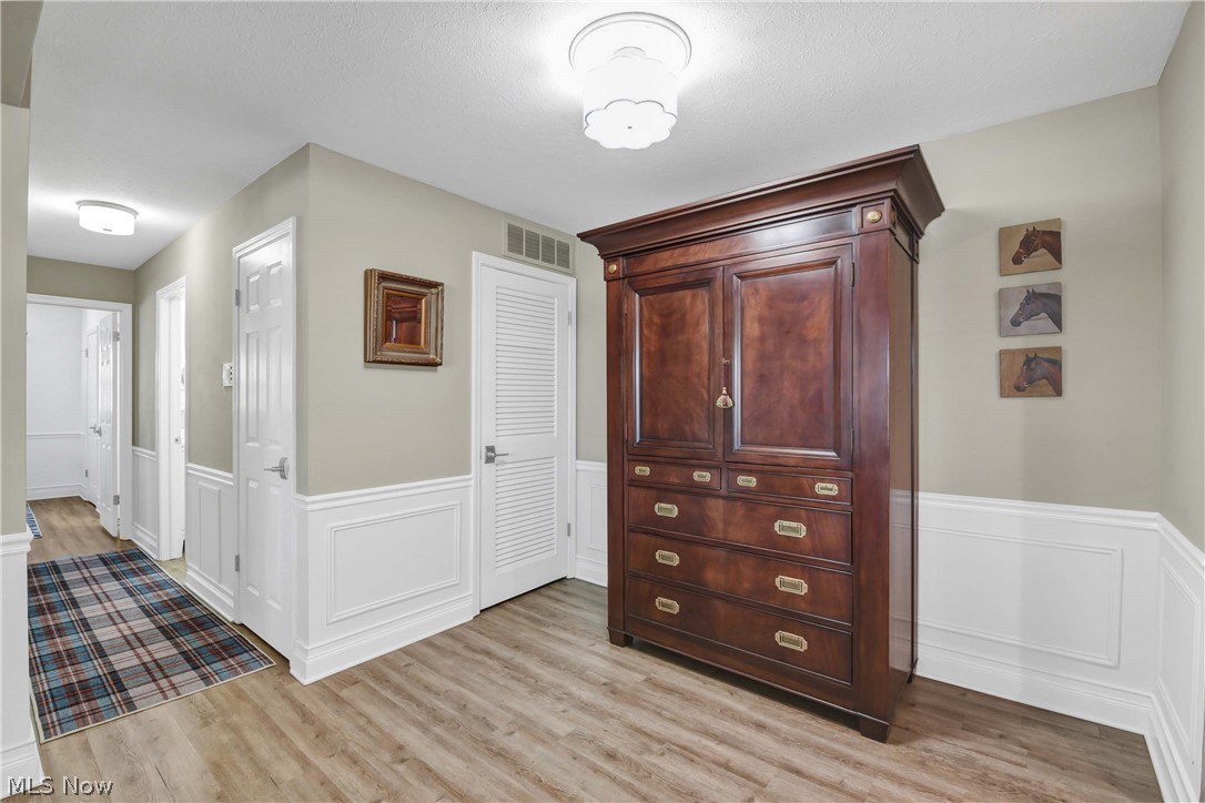 2940 Pease Drive Rocky River OH 44116