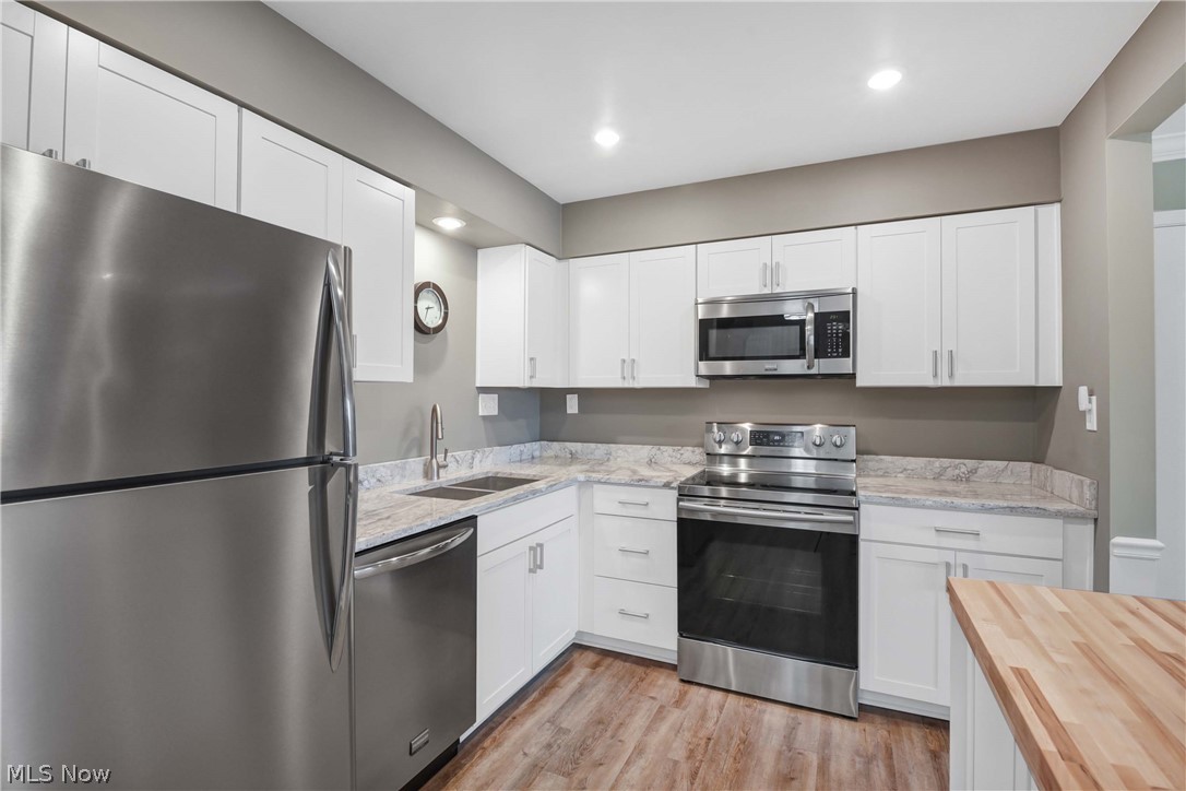 2940 Pease Drive Rocky River OH 44116