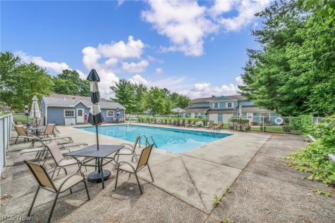 85 Firebush Lane Northfield OH 44067