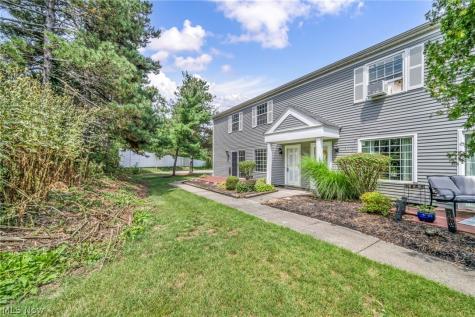 85 Firebush Lane Northfield OH 44067