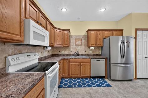 2046 University Commons Drive SE Massillon OH 44646