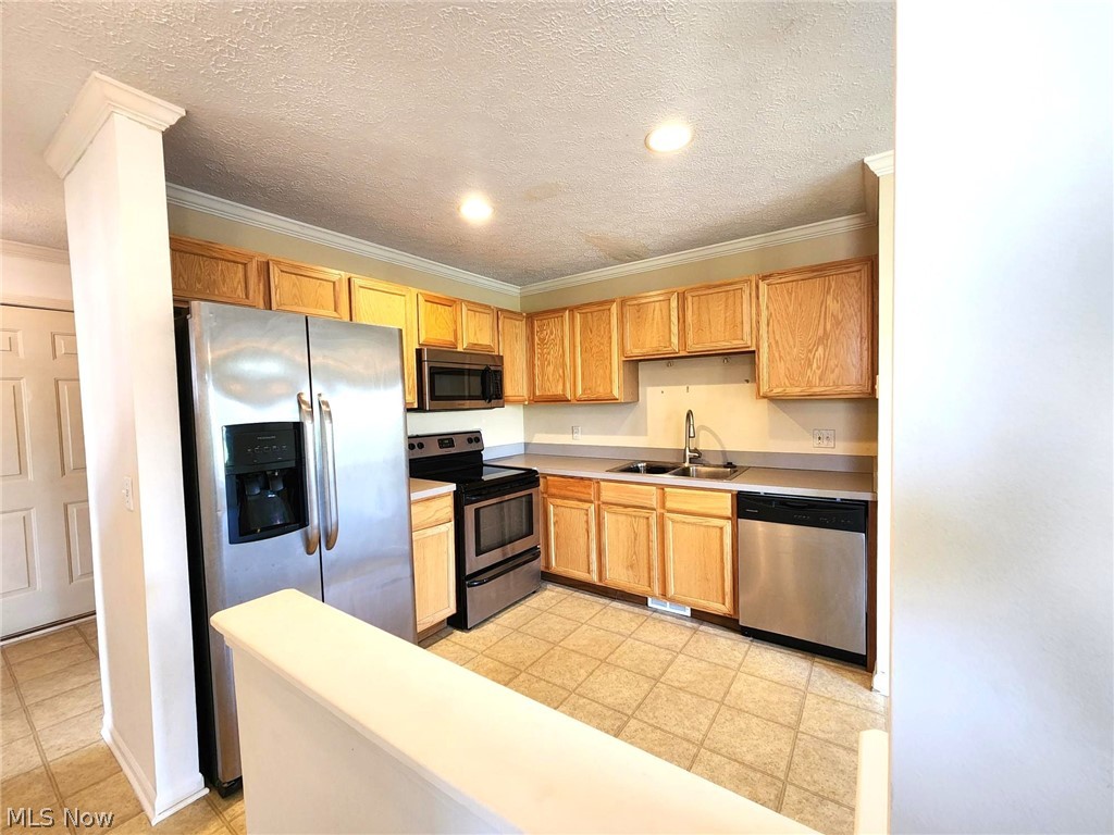 106 Meander Lane Elyria OH 44035