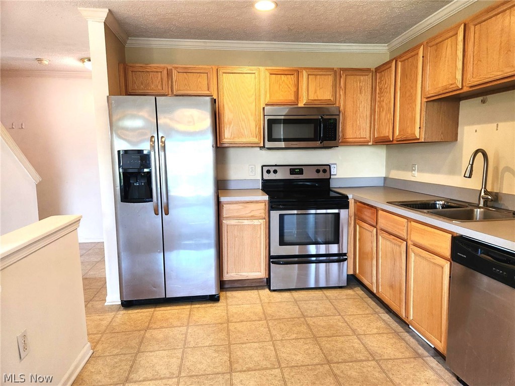 106 Meander Lane Elyria OH 44035