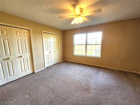 106 Meander Lane Elyria OH 44035