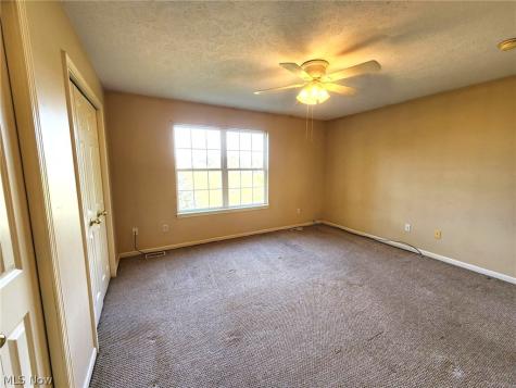 106 Meander Lane Elyria OH 44035