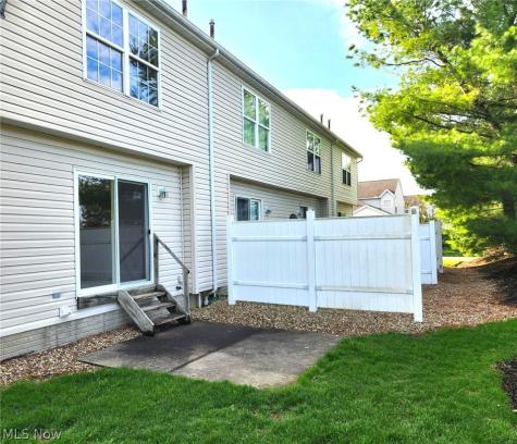 106 Meander Lane Elyria OH 44035