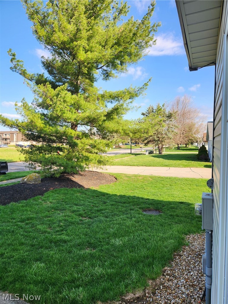 106 Meander Lane Elyria OH 44035