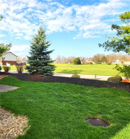 106 Meander Lane Elyria OH 44035