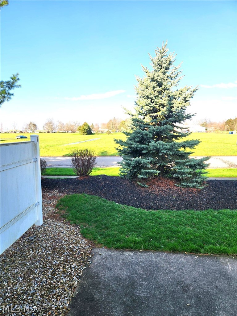 106 Meander Lane Elyria OH 44035
