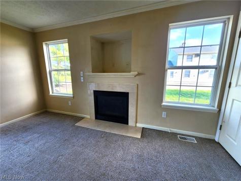 106 Meander Lane Elyria OH 44035