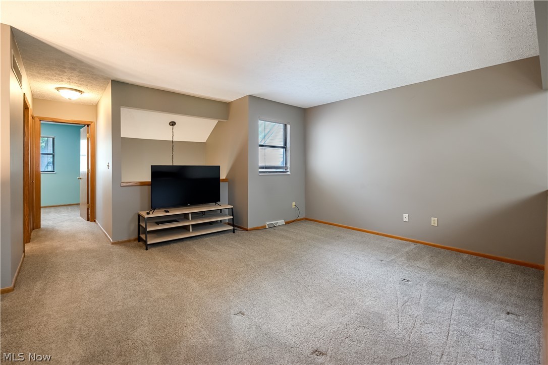 78 Portside Circle Green OH 44319