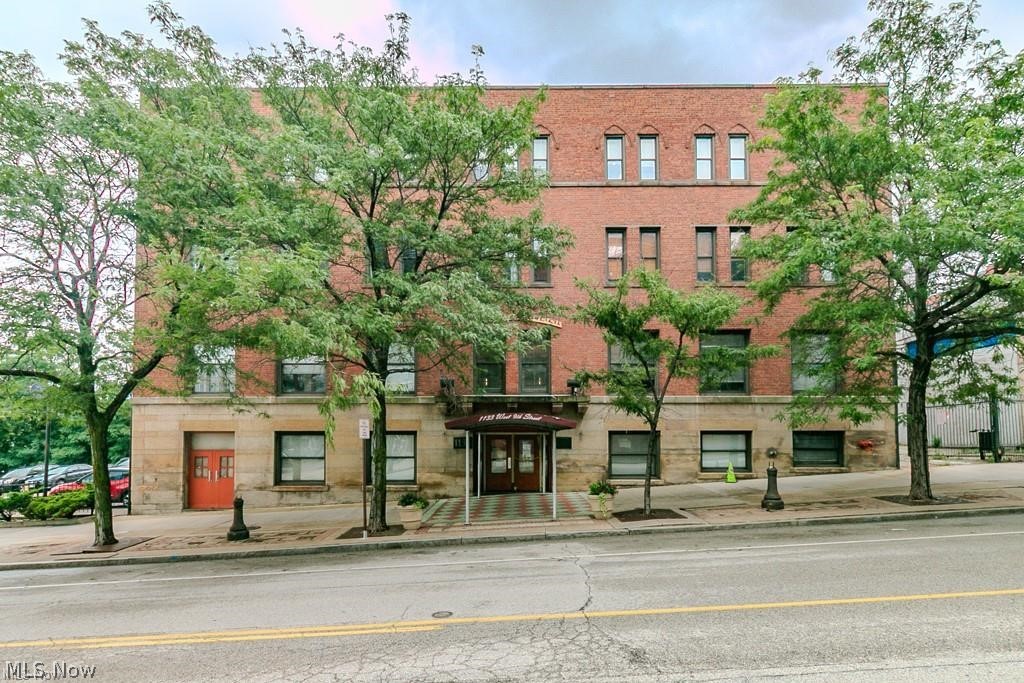 1133 W 9th Street Cleveland OH 44113
