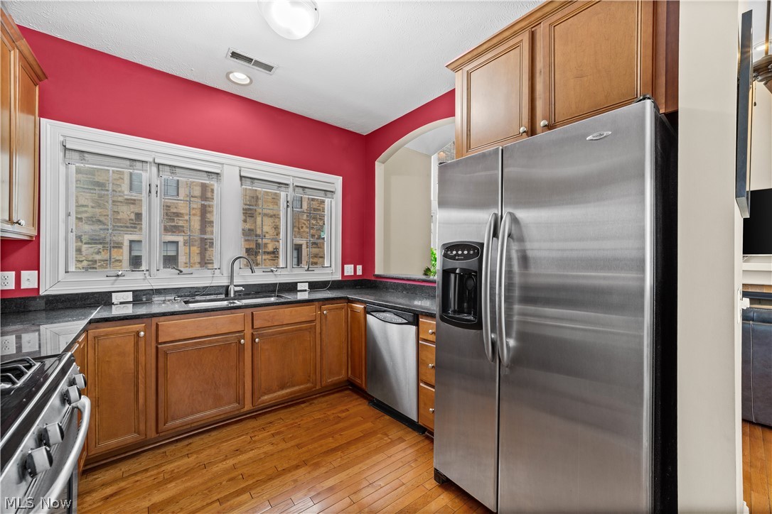 2425 Derbyshire Court Cleveland Heights OH 44106