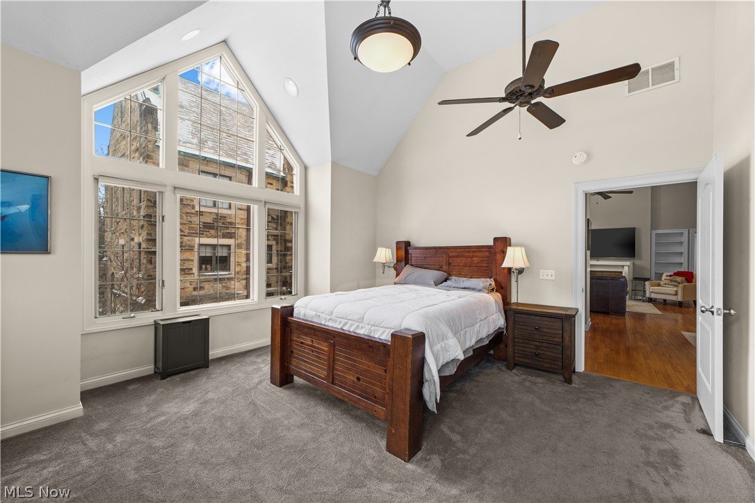 2425 Derbyshire Court Cleveland Heights OH 44106