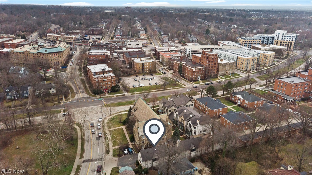 2425 Derbyshire Court Cleveland Heights OH 44106