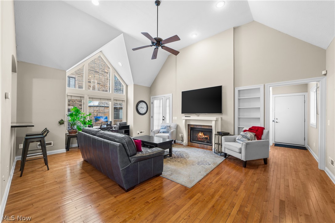 2425 Derbyshire Court Cleveland Heights OH 44106