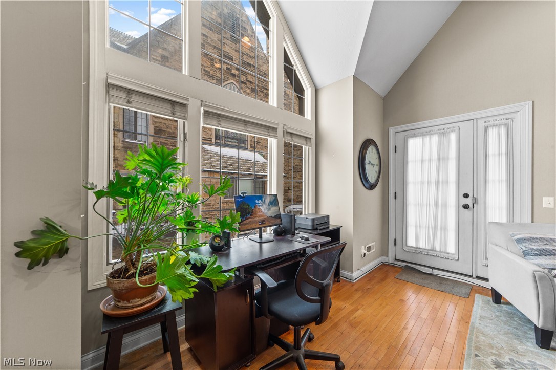 2425 Derbyshire Court Cleveland Heights OH 44106