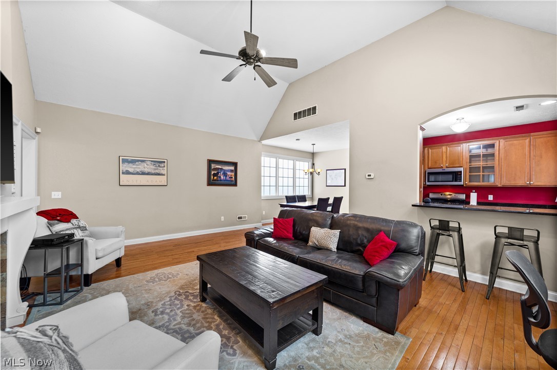 2425 Derbyshire Court Cleveland Heights OH 44106