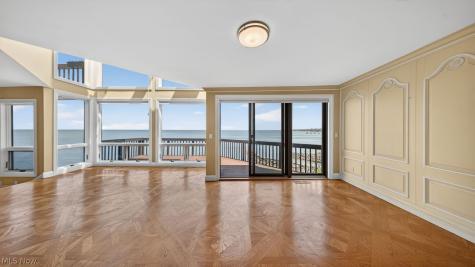 361 Darbys Run Bay Village OH 44140
