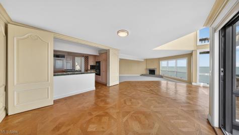 361 Darbys Run Bay Village OH 44140