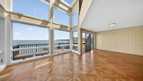 361 Darbys Run Bay Village OH 44140