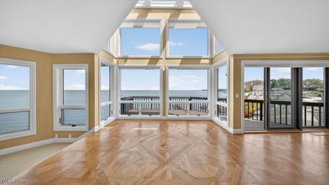 361 Darbys Run Bay Village OH 44140