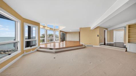 361 Darbys Run Bay Village OH 44140