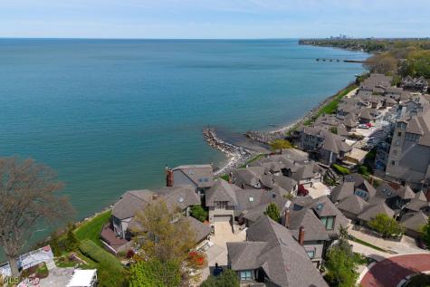 361 Darbys Run Bay Village OH 44140
