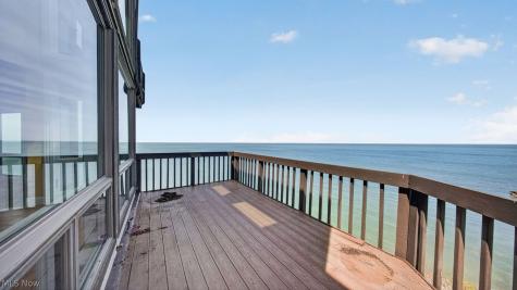 361 Darbys Run Bay Village OH 44140