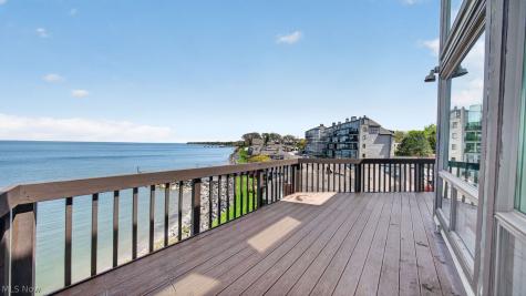 361 Darbys Run Bay Village OH 44140