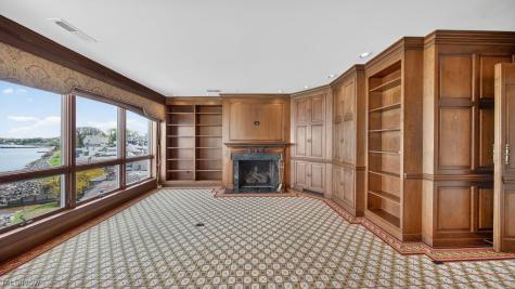 361 Darbys Run Bay Village OH 44140