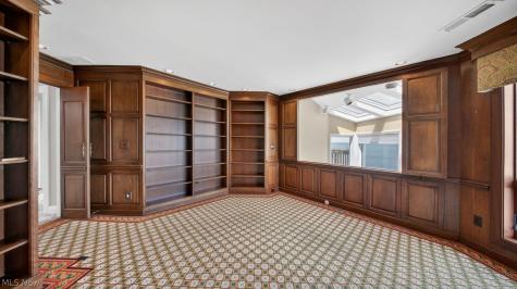361 Darbys Run Bay Village OH 44140