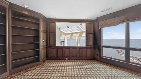 361 Darbys Run Bay Village OH 44140