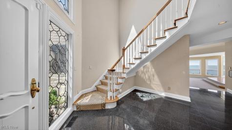 361 Darbys Run Bay Village OH 44140