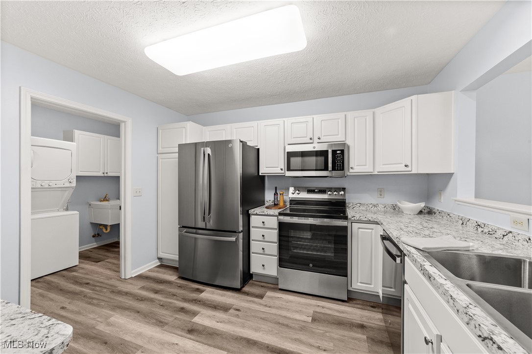 62 Community Drive Avon Lake OH 44012