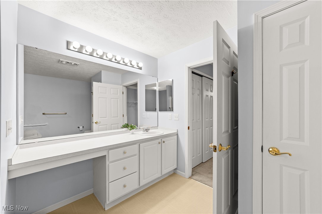 62 Community Drive Avon Lake OH 44012