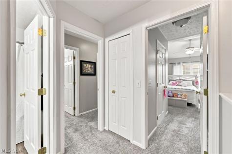 1214 E Chapman Lane Medina OH 44256