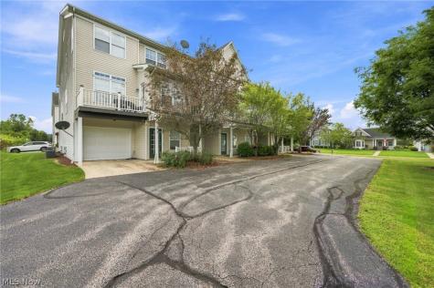 1214 E Chapman Lane Medina OH 44256