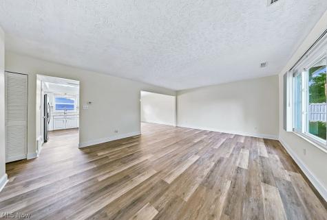 2033 Carlile Drive Uniontown OH 44685