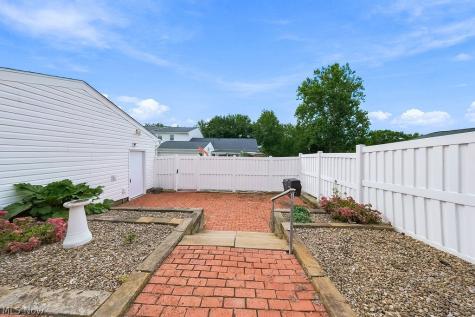 2033 Carlile Drive Uniontown OH 44685