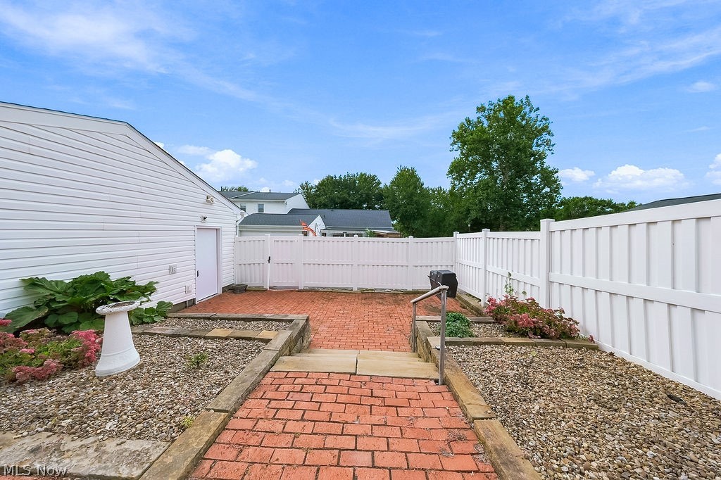 2033 Carlile Drive Uniontown OH 44685