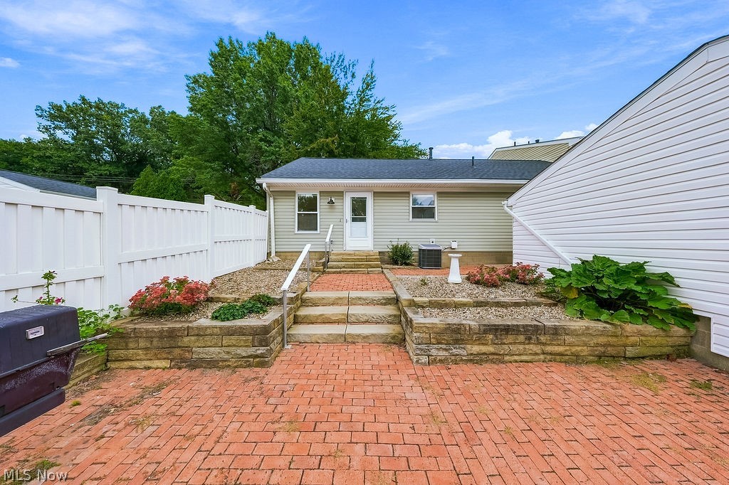 2033 Carlile Drive Uniontown OH 44685