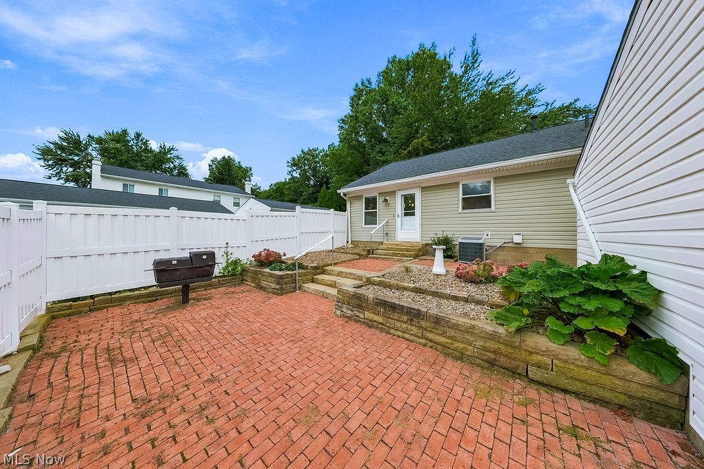 2033 Carlile Drive Uniontown OH 44685