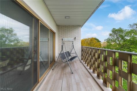 275 N Portage Path Akron OH 44303