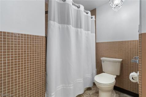 275 N Portage Path Akron OH 44303