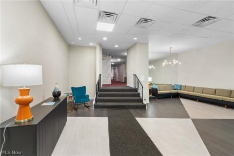 275 N Portage Path Akron OH 44303