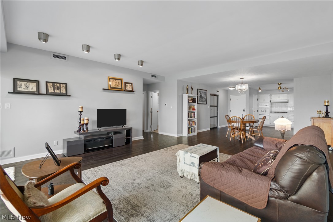 275 N Portage Path Akron OH 44303